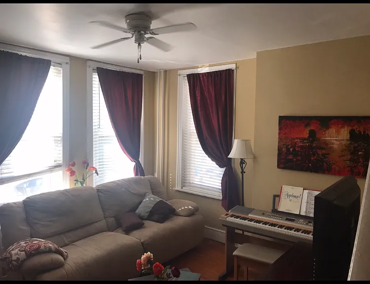 124 Burnside St — Photo 1