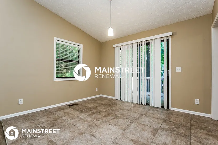 2490 Deerfield Dr NW — Photo 3