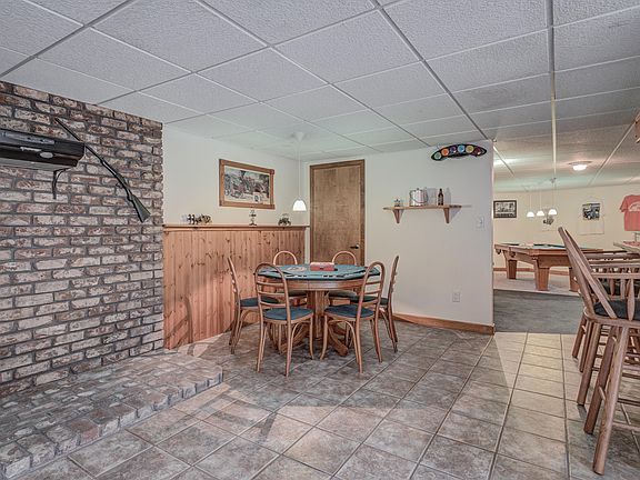 4th image of 5270 Sand Dr