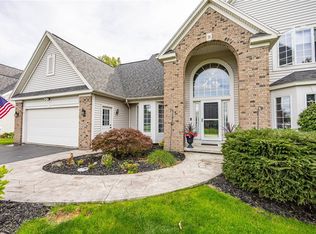 31 Captiva Xing, Fairport, NY 14450