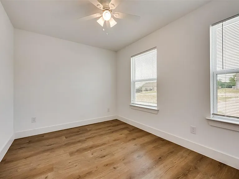 114 Lynn Ct #200 — Photo 13