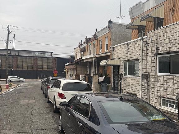 3rd image of 1922 Auth St