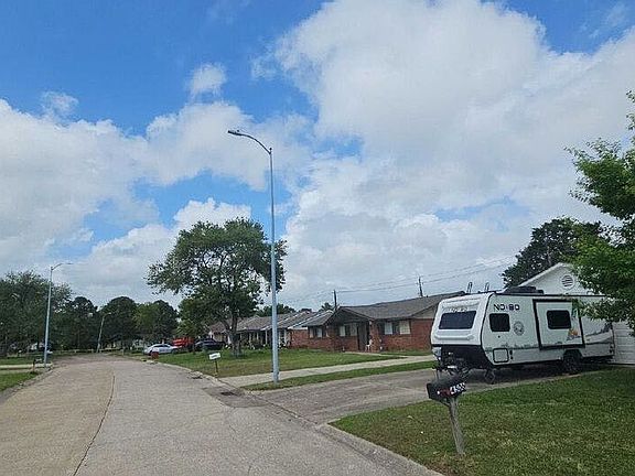 4th image of 4502 Ponderosa Dr