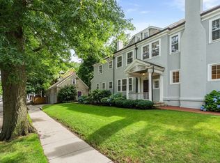 53 Worthington Rd, Brookline, MA 02446