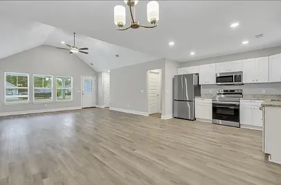 245 Abigail Cir — Photo 4