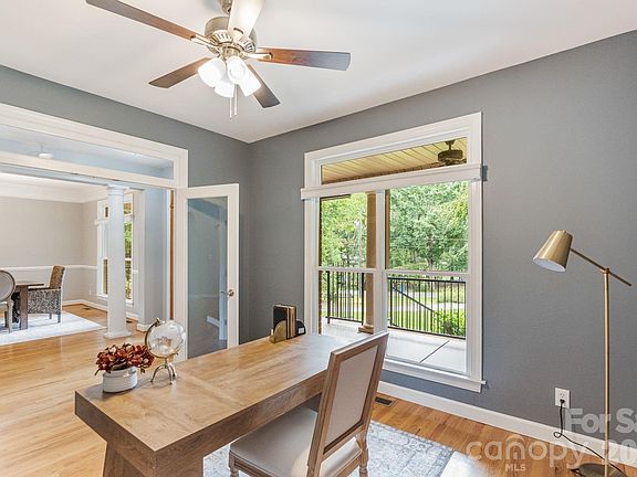5th image of 182 Broadview Cir