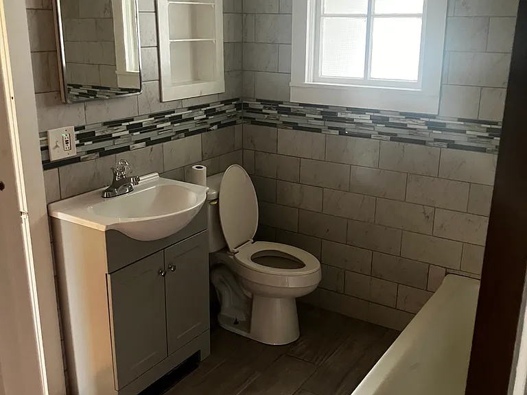 Green Meadows Ln — Photo 8