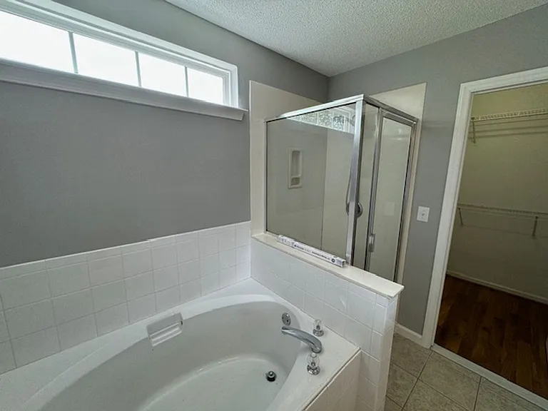 102 Alice Ct — Photo 19