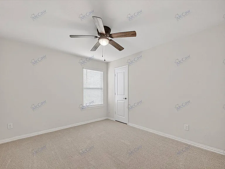 800 Windmill St — Photo 10