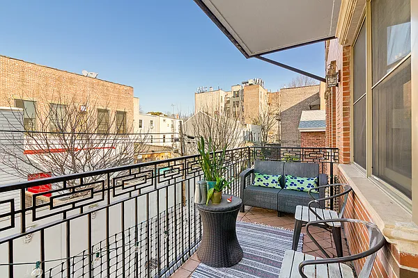 Sold by Compass | media 32