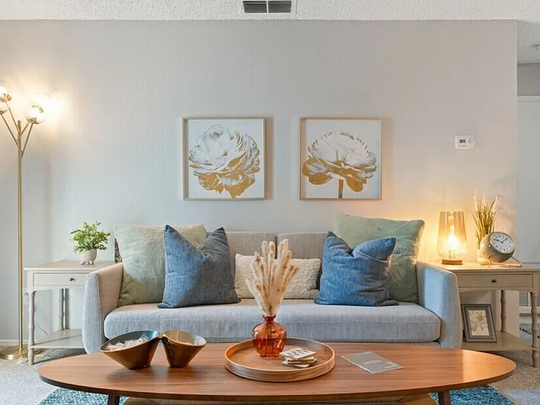 Gold-Ridge-Apartments (1)