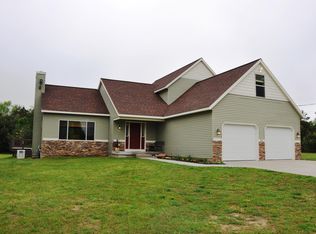 955 16 Mile Rd, Kent City, MI