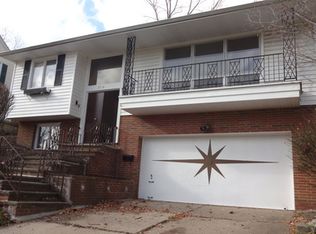 3718 Meadowbrook Blvd, University Heights, OH 44118