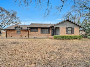 303 Monticello Dr, Waxahachie, TX 75165