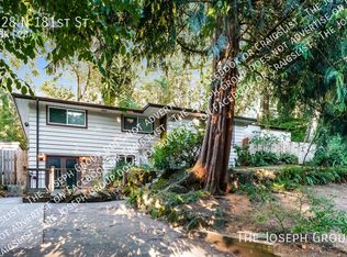 528 N 181st St, Shoreline, WA 98133