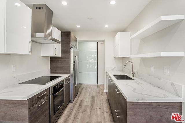 1st image of 1735 N Fuller Ave APT 324