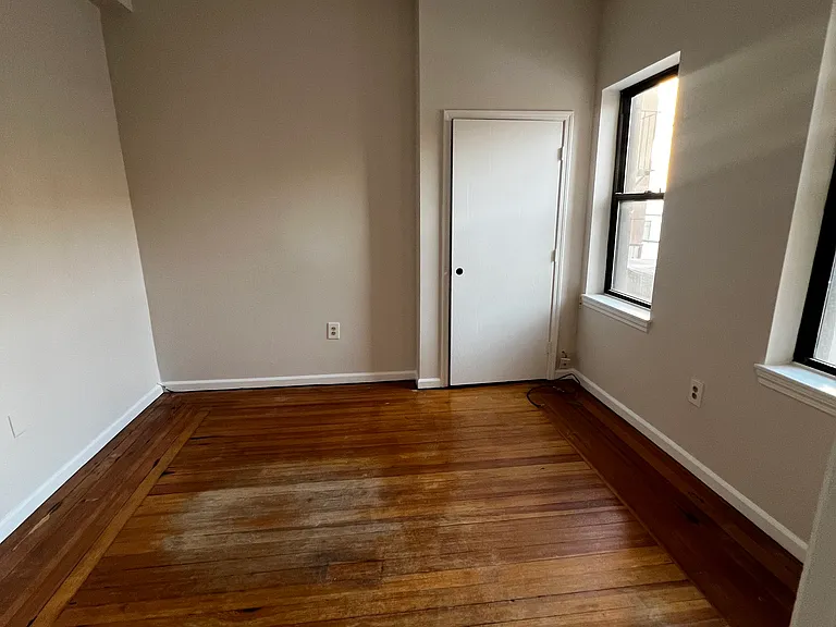 790 Main St #9 — Photo 9