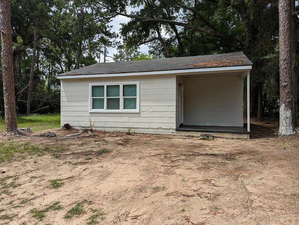 1 bed, 1.0 bath, 695 sqft, $575 — Photo 1