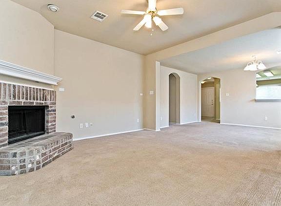 5th image of 2213 Oleander Way