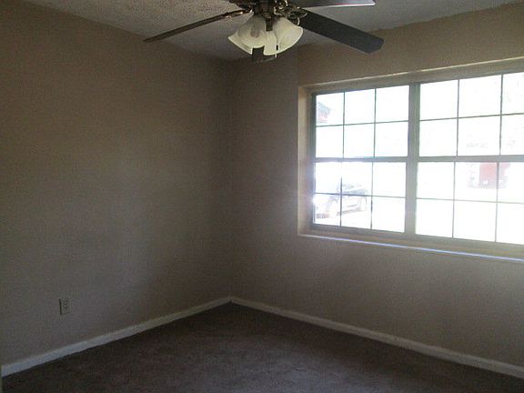 3rd image of 2320 Sterling Pl