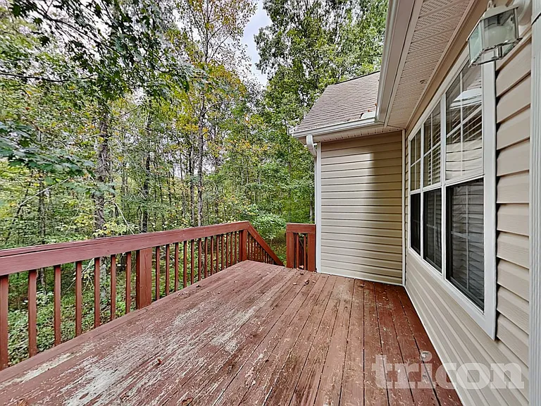 313 Cascade Ct — Photo 17