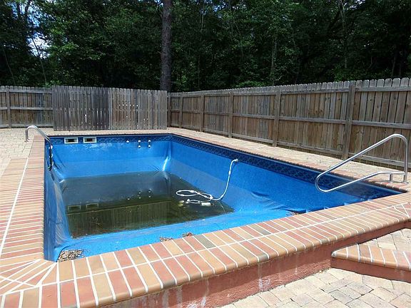 4th image of 1312 Lemond St