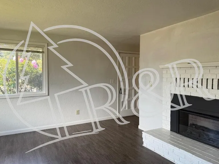 1527 Juhl St — Photo 8