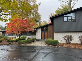 1429 Quarton Rd, Birmingham, MI 48009