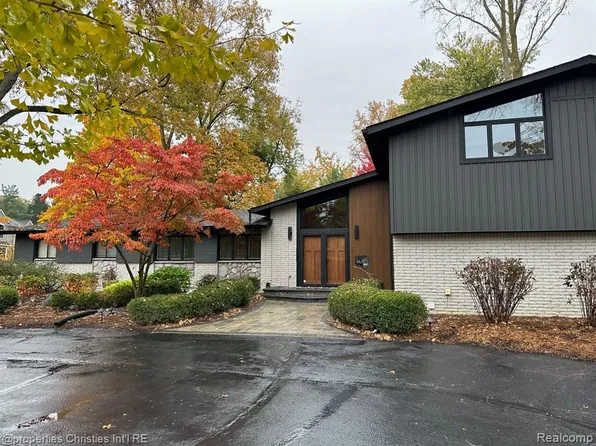 1429 Quarton Rd, Birmingham, MI 48009