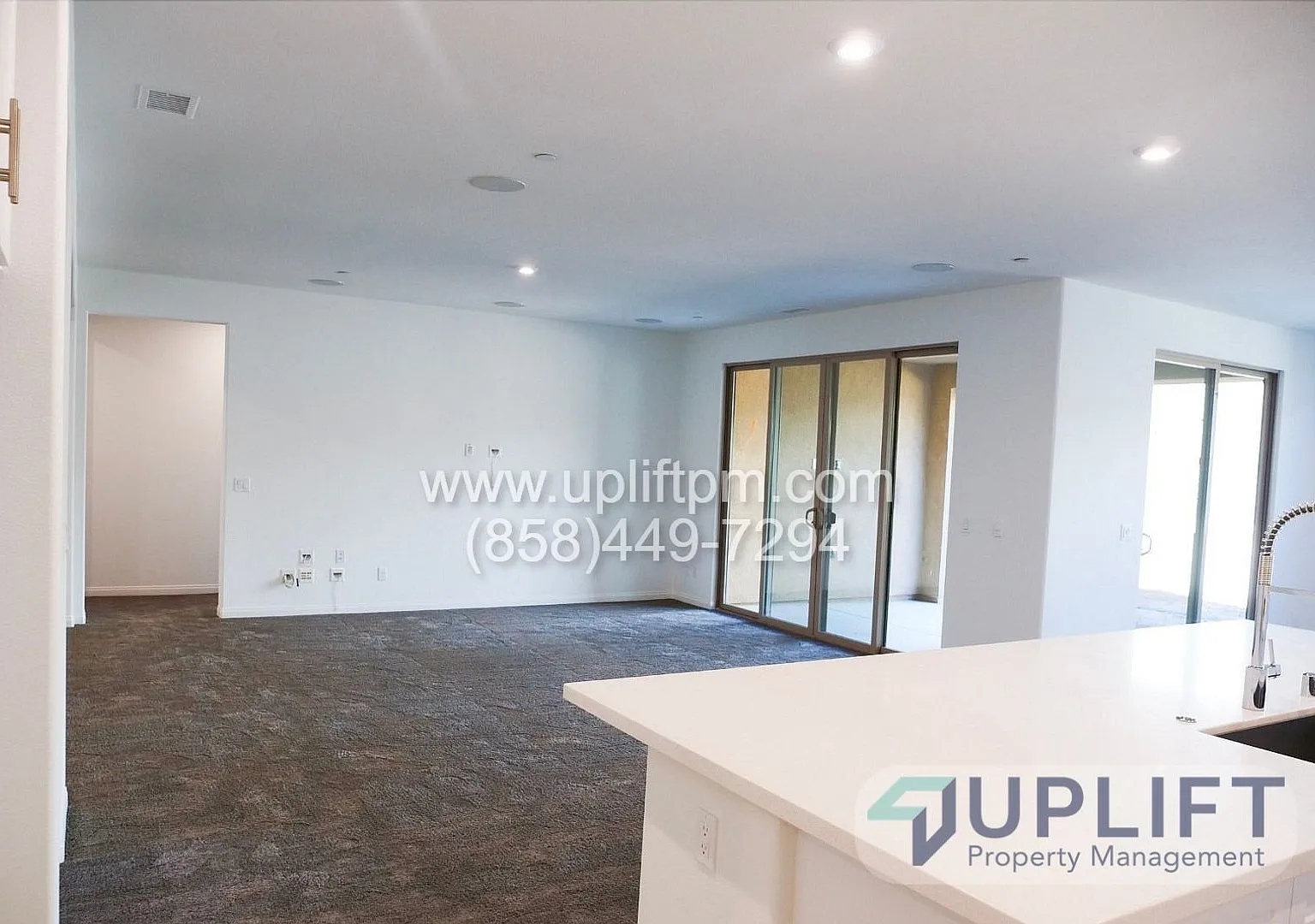 4 bed, 4.0 bath, 3399 sqft, $5,495 — Photo 4