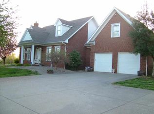 1362 McCubbins Rd, Hodgenville, KY 42748