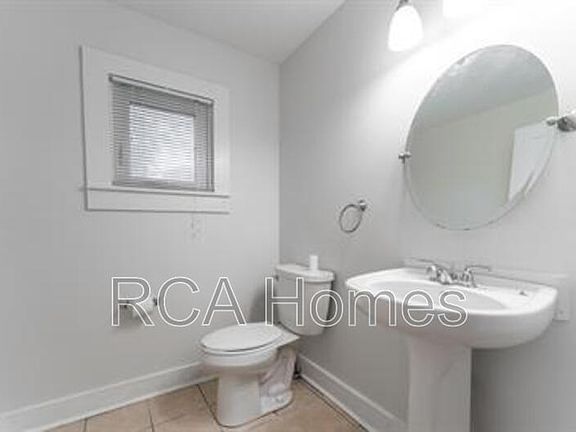2nd image of 1015 E Morris St