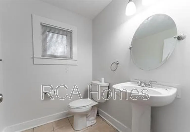 1015 E Morris St — Photo 2