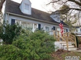 119 Maple Pl, Port Jefferson, NY 11777