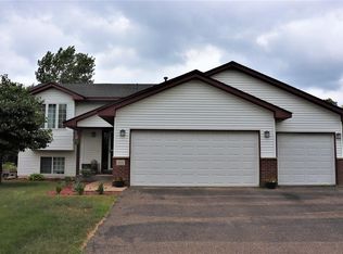 101 Shetland Ct SE, Isanti, MN 55040