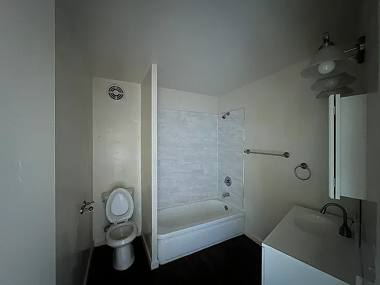 6430 Shirley Ave — Photo 7