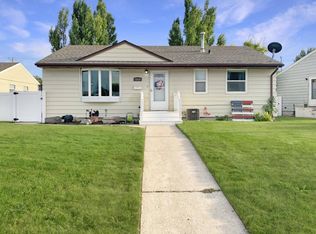 1019 15th St W, Williston, ND 58801