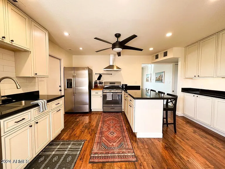 337 E Garfield St — Photo 12