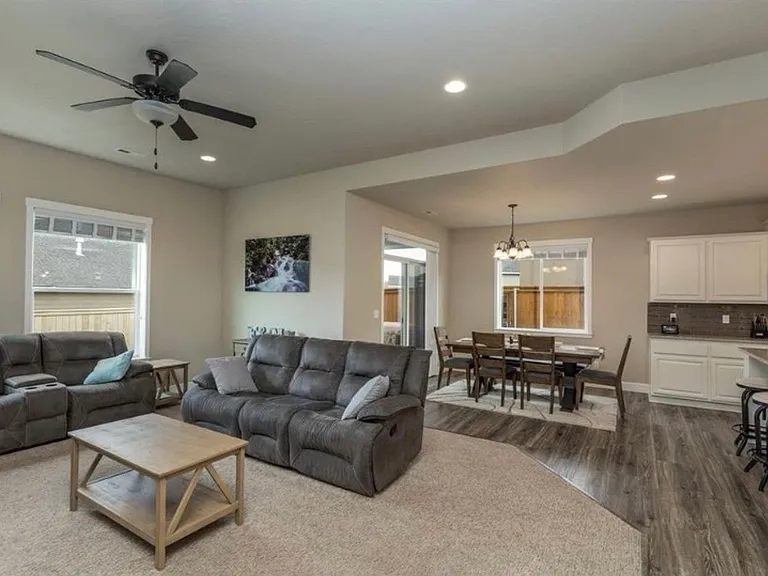 4231 S Anderson Pl — Photo 6