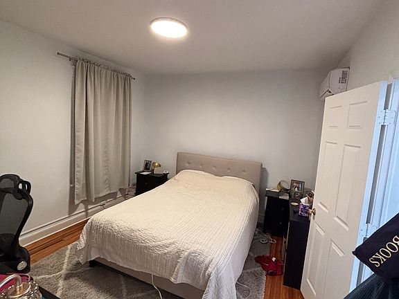 4th image of 53 S Washington St APT 3S