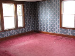 2 Rock St, Woburn, MA 01801