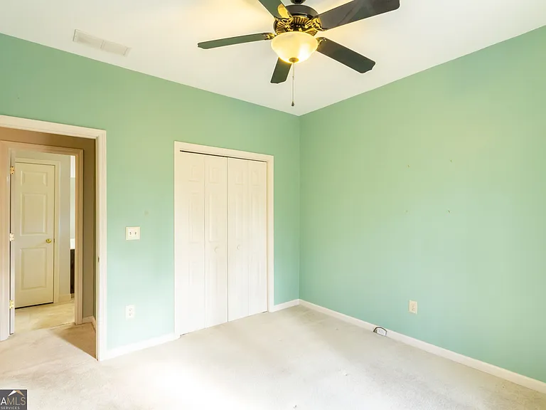 612 Redbud Ln — Photo 54