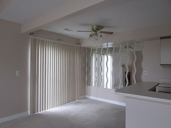 4th image of 1374 N Knollwood Dr
