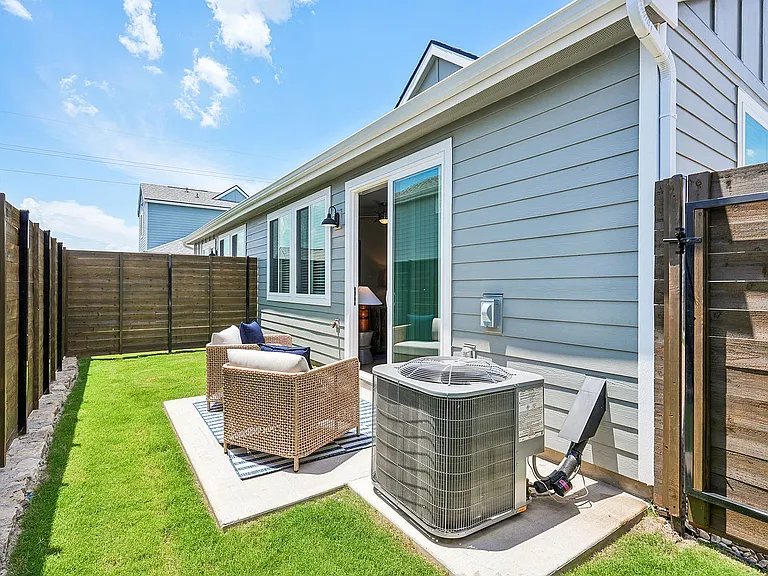 YardHomes Rowlett Creek Private Fenced-In Yard