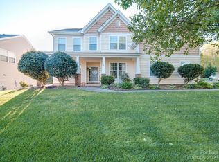 7902 Woodmere Dr, Harrisburg, NC 28075