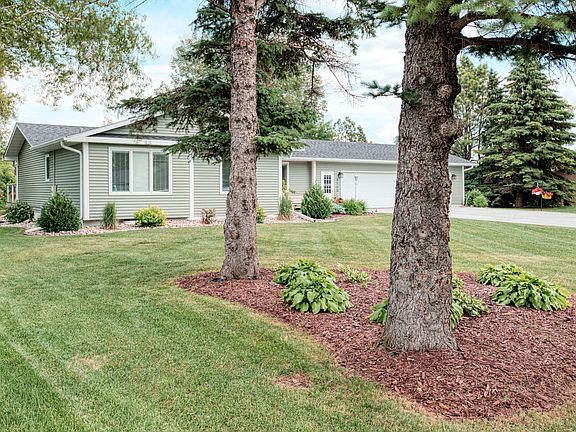2nd image of 6505 Lake Dr