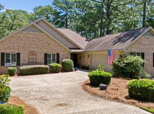 30 Doral Dr, Pinehurst, NC 28374