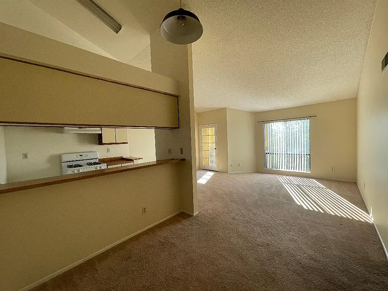847 Padilla St — Photo 1