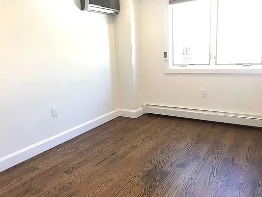 Rented by NY Space Finders Inc. | media 21