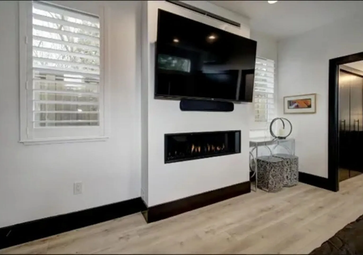 Cozy Charm Meets Modern Convenience — Photo 4